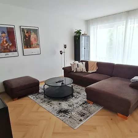 Apartament Beautiful New In Old Town Near Train Station - Free Parking